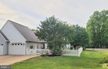 Building Photo - 11611 Hampshire Ct