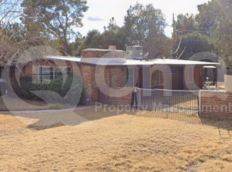 Primary Photo - 3409 N Country Club Rd