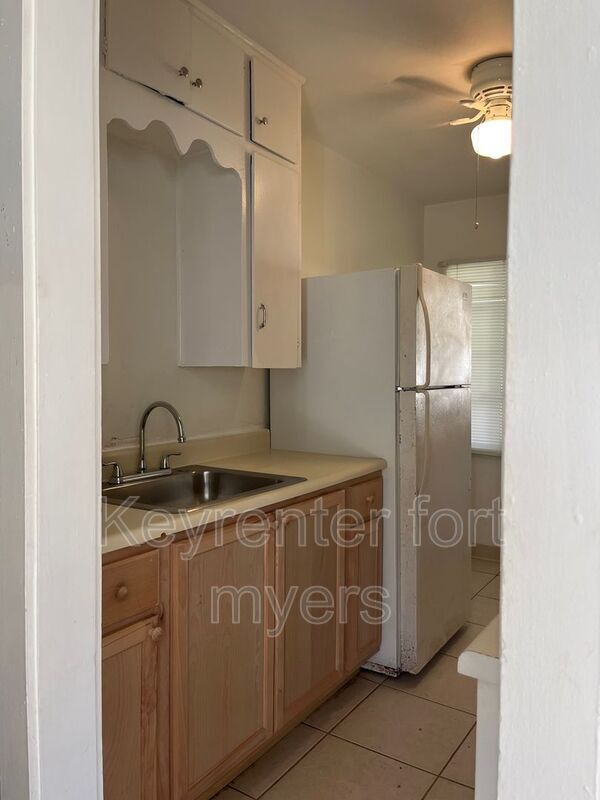 Foto del edificio - 1349 Bradford Rd