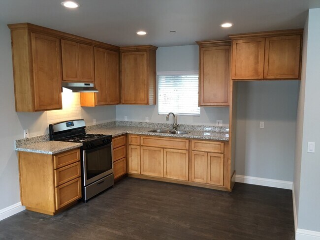 Foto del edificio - 10596 Ohio St