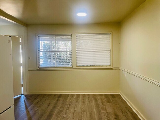 Foto del edificio - 851 Greenwood Ave