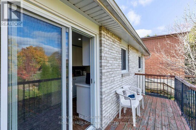 Building Photo - 1737 Branchwood Park