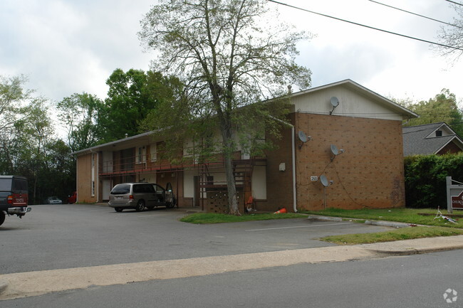 Foto del edificio - 260-268 N Church St