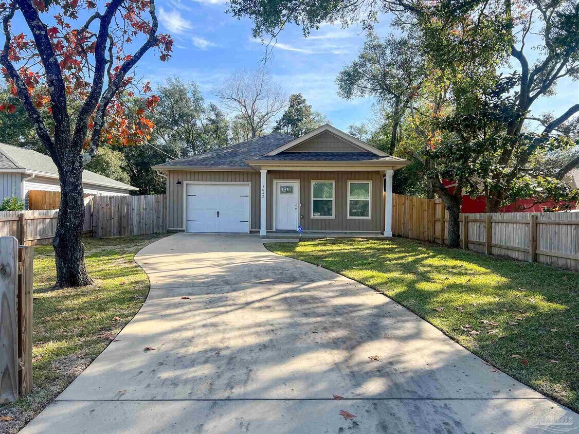 Primary Photo - 2042 Americus Ave