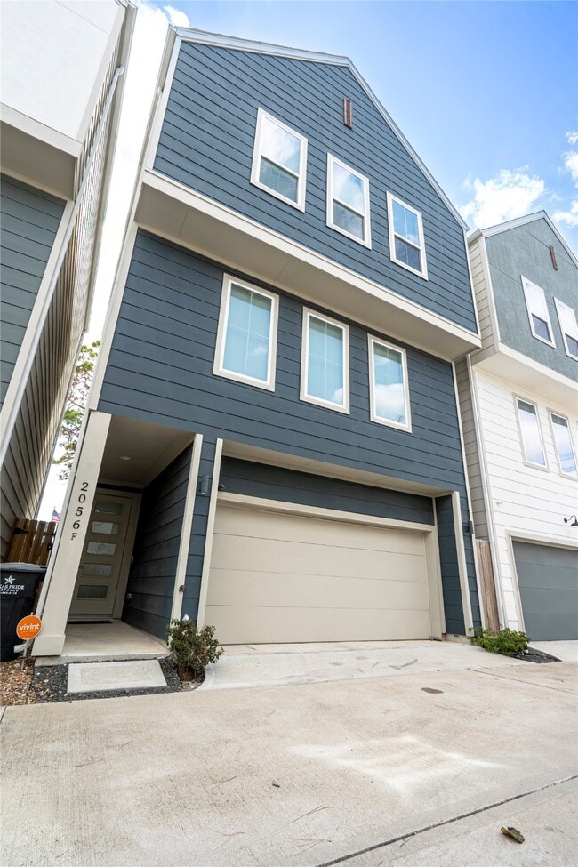 Building Photo - 2056 Johanna Dr