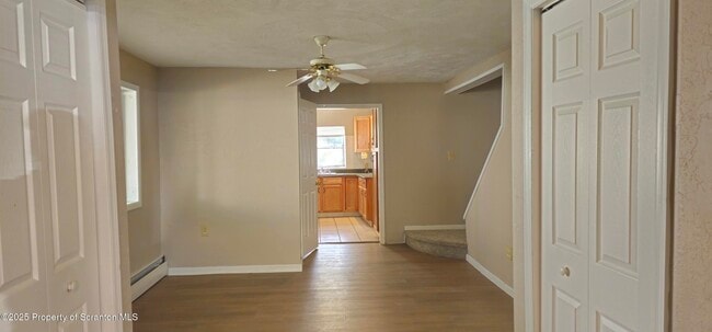 Building Photo - 450 N Main St