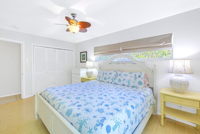 Building Photo - 3BR- Z1138