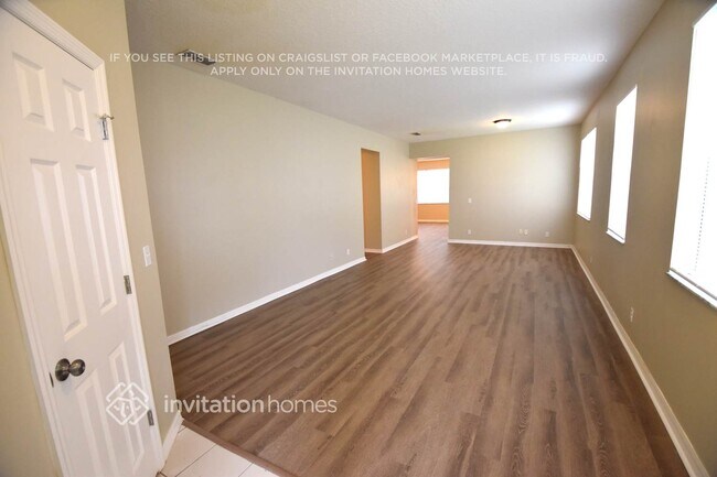 Foto del edificio - 240 Andover Dr