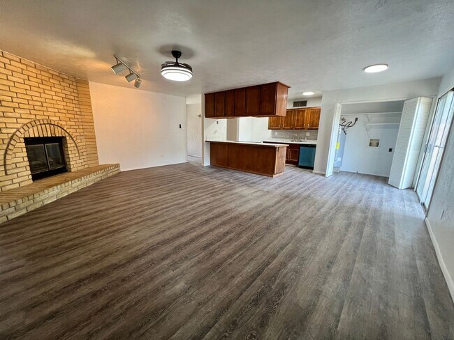 Foto del edificio - Updated 3-Bedroom Home recently updated.
