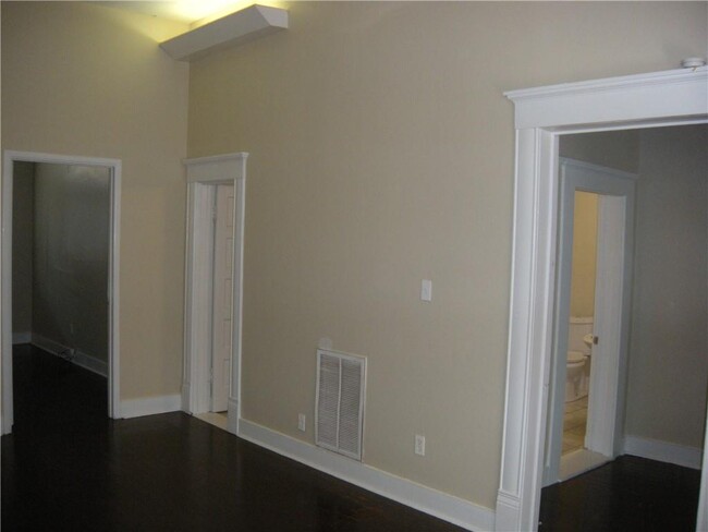 Foto del edificio - 915 W 23rd St