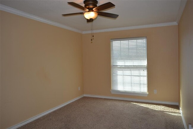 Building Photo - 13703 Cambourne Dr