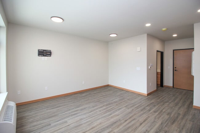 Photo - Paragon Apartments