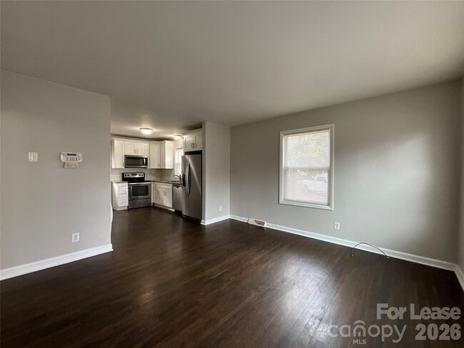 Foto del edificio - 1624 Eastway Dr