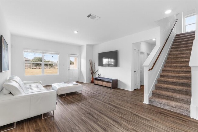 Foto del edificio - 432 Wolf Springs Rd