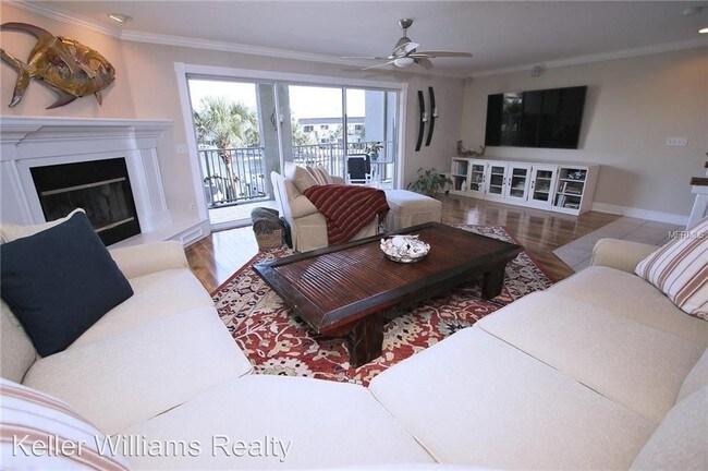 Building Photo - 3 br, 2.5 bath House - 156 117th Avenue