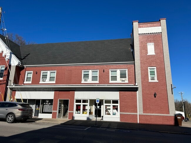 Building Photo - 205 W Irvine St