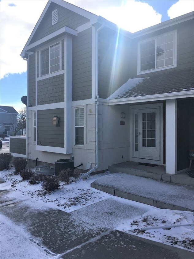 Primary Photo - Lovely 3 Bedroom Townhome in Emerald Glen