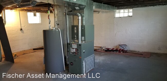 Foto del edificio - 5 br, 1 bath House - 3632 West 45th St.