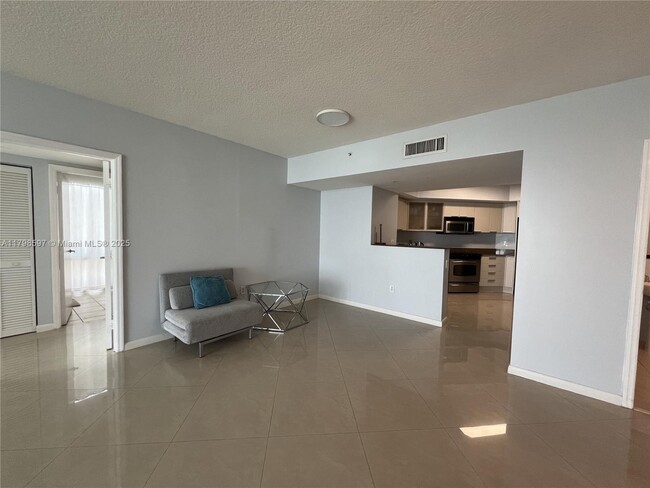 Foto del edificio - 16699 Collins Ave