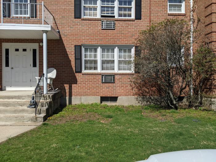 Building Photo - 1 bedroom in Farmington CT 06032