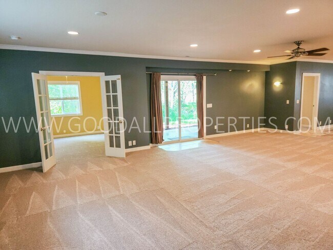 Foto del edificio - 4 Bedroom 3 Bath in Glynn Village! $2,895 for 1 year lease or $2,795 for a 2 year lease!