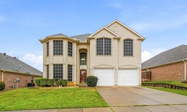 Building Photo - 2216 Oak Park Dr