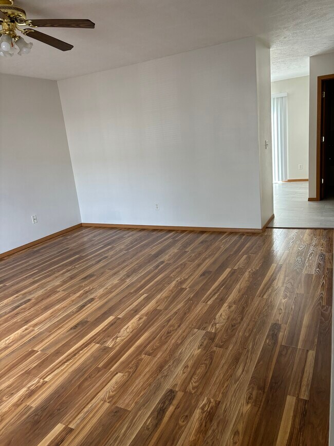 Foto del edificio - 125 Crossing Dr