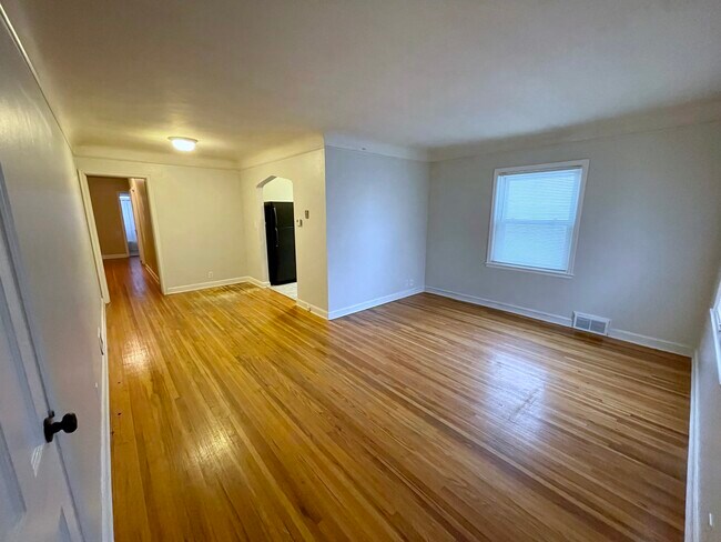The walls have been freshly painted. All ceilings, trim, and doors will be done next. - 5515 Nicollet Ave