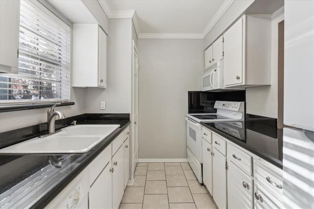 Foto del edificio - 3627 Dickason Ave