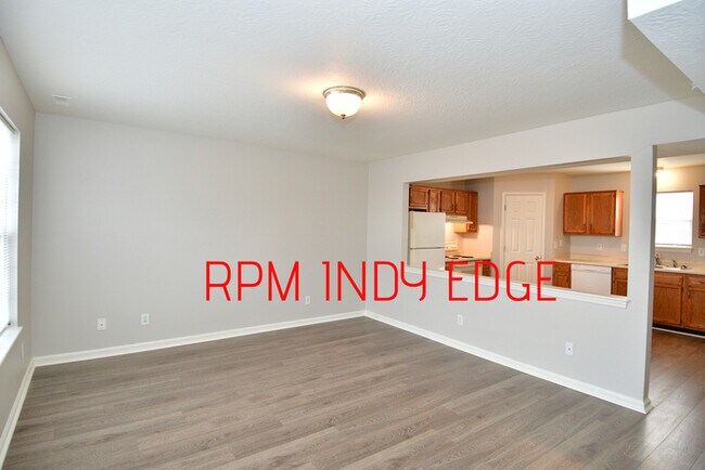 Foto del edificio - Price Reduction!!! Spacious 3 Bedroom 1.5 ...