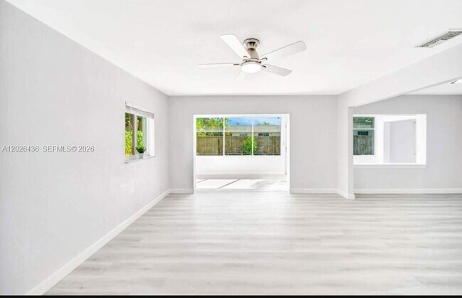 Building Photo - 6812 Rio Pinar