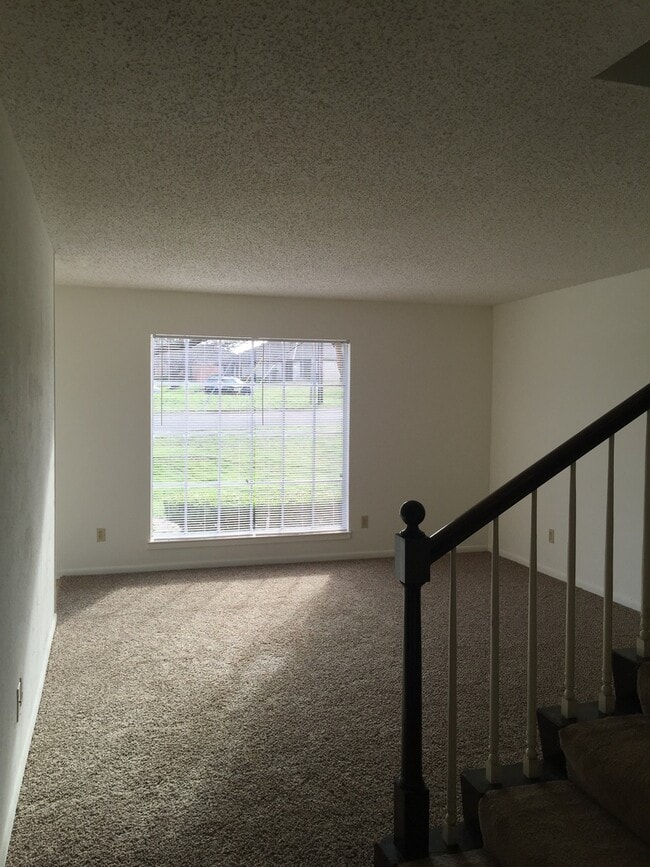Foto del edificio - Townhome *LEASING SPECIAL AVAILABLE*