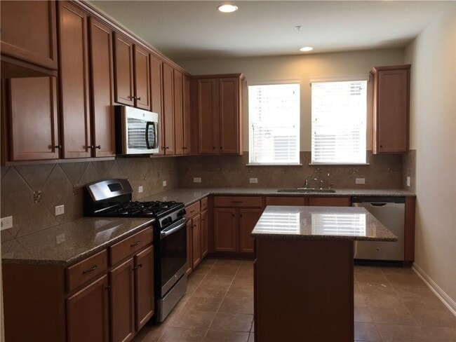 Foto del edificio - 7220 Wyoming Springs Dr