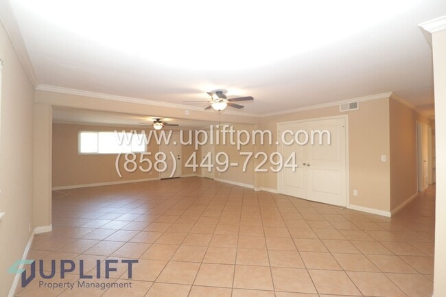 Building Photo - 5 Bedroom 2 Bath Home In Oceanside ** Move In Special $300 Off First Month's Rent**