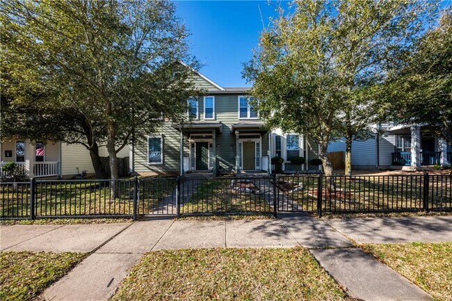 Building Photo - 18749 Golden Eagle Way