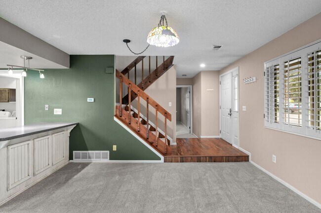 Foto del edificio - 2 Bed 2 Bath  in Heather Ridge