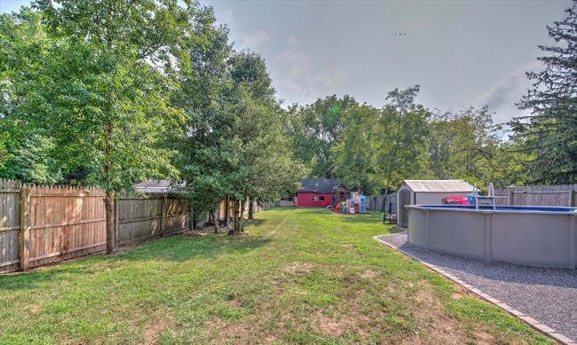 Building Photo - 3BR Jackson Home Available Now