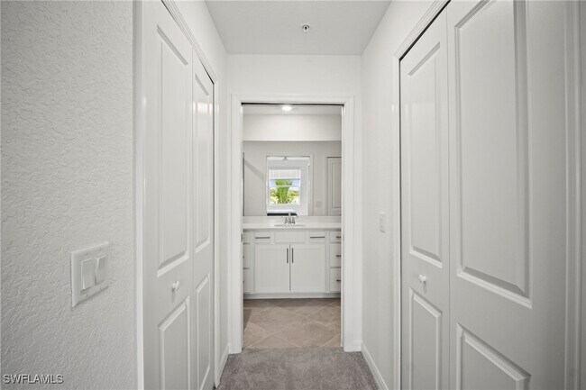 Foto del edificio - 15285 Grn Acrs Ave