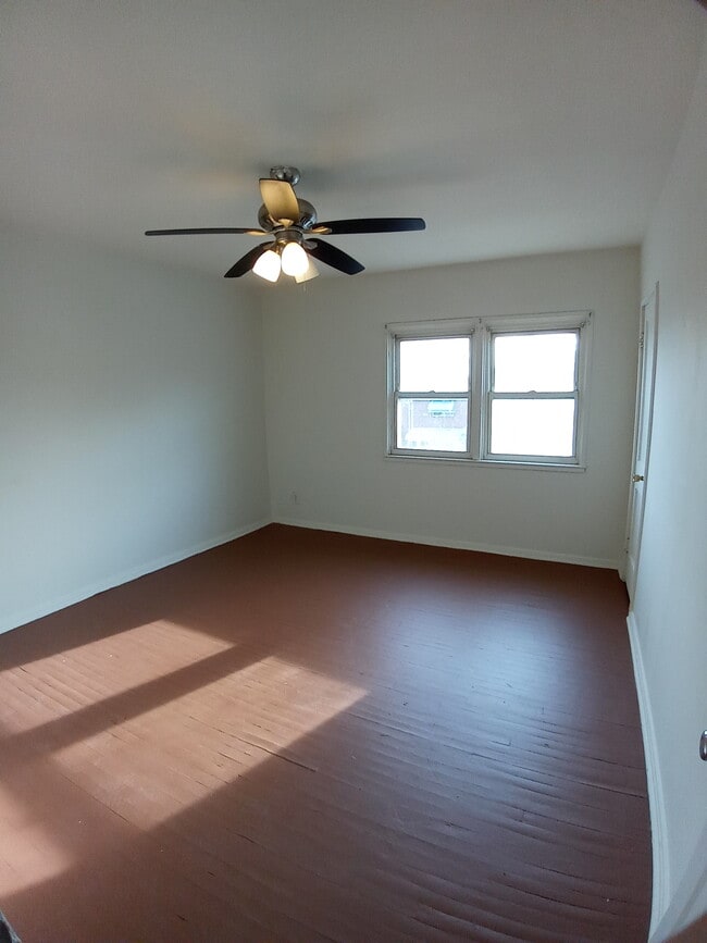 Building Photo - 3810 Saint Margaret St