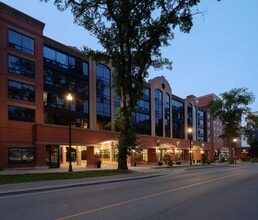 Building Photo - The Paramount