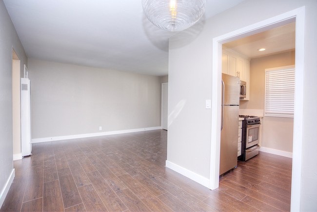 Interior Photo - 379 Termino Ave.