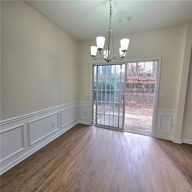 Foto del edificio - 2412 Elkhorn Ter