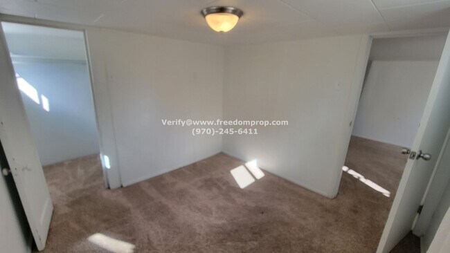 Building Photo - Belford Ave 360 (f)