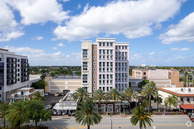 Building Photo - 5 Palms Boca Raton