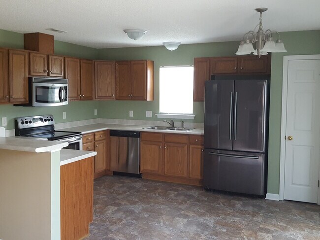Building Photo - 101 Two Putt Ct