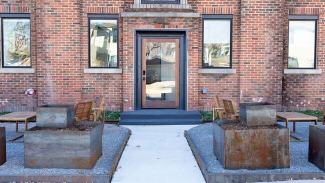 Foto del edificio - Chapman Apartments