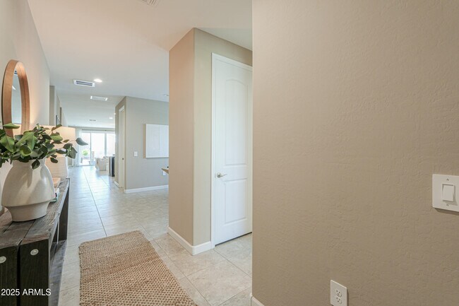 Building Photo - 37903 W San Clemente St