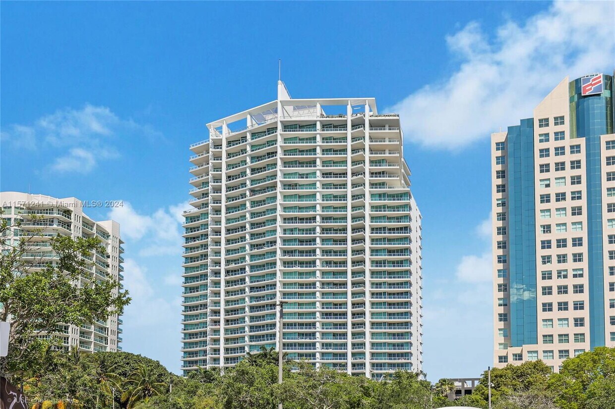 Primary Photo - 2627 S Bayshore Dr