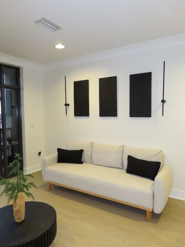 Foto del edificio - 222 S Caldwell St