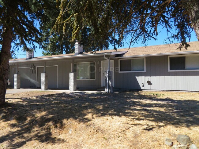 Building Photo - Whitman, G&amp;L (315 A&amp;B)